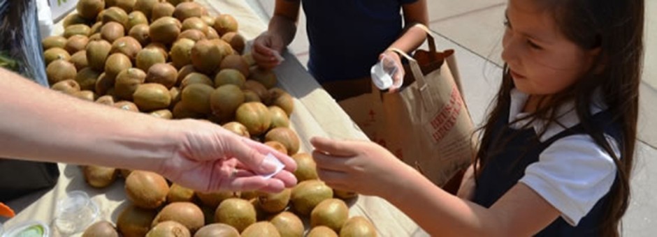 Northgate Gonzalez Markets Wins 2014 Community Outreach Award